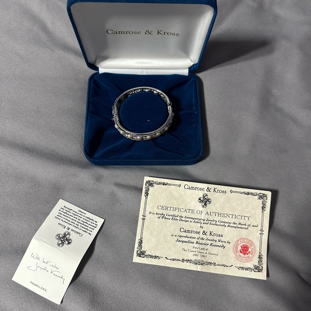 Camrose & Kross jacqueline Bouvier Kennedy reproduction bracelet
